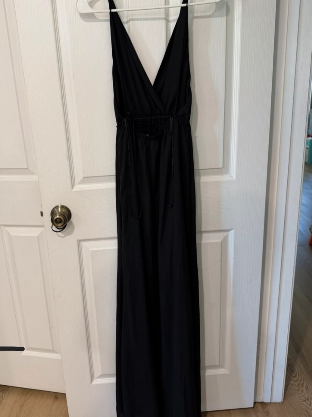 Classic Black V-Neck Backless Maxi Dress with Drawstring Waist